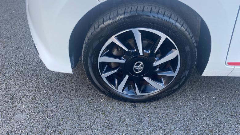 Toyota Aygo 1.0 VVT-i X-Trend TSS 5dr x-shift Petrol Hatchback